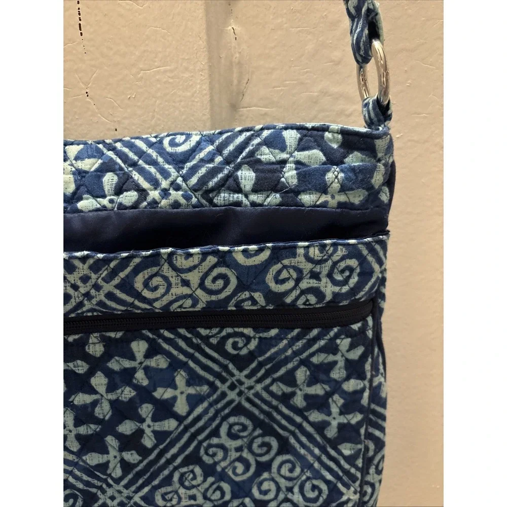 Vera Bradley Navy Blue Patterned Purse‎ 11 X 11